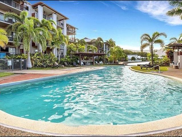 Elegant Furnished Studio with Resort Style Lagoon & Pool Views