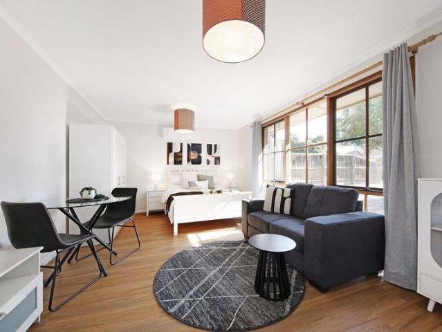 Fully Furnished Studio Room BILLS INCLUDED!