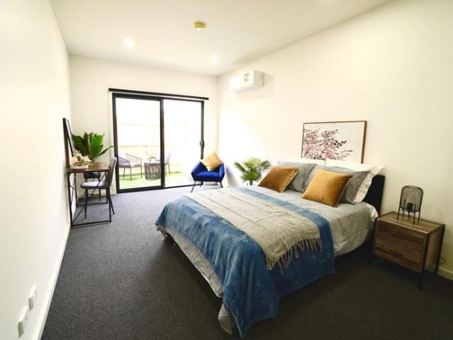 FULLY Furnished STUDIO ROOM in perfect location!