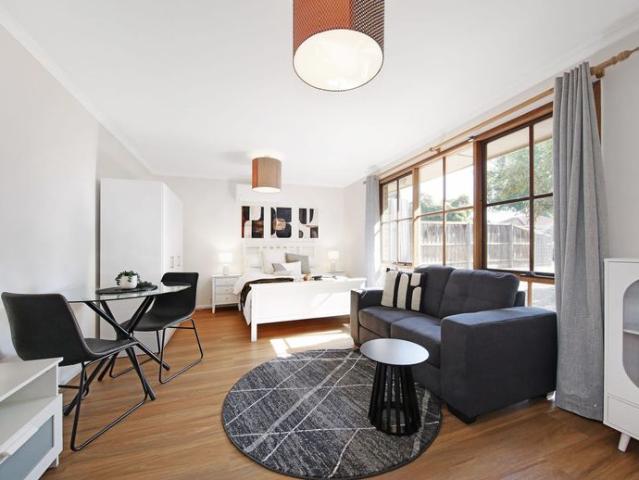 Fully Furnished Studio Room BILLS INCLUDED!