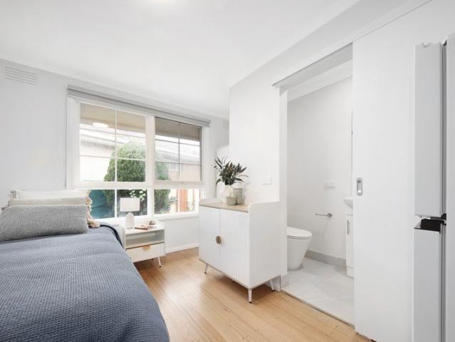 Fully Furnished Studio Rooms with Bills Included!