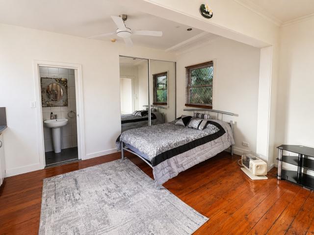 DEPOSIT TAKEN – Fully Furnished Studio with All Bills Included – Convenient Location