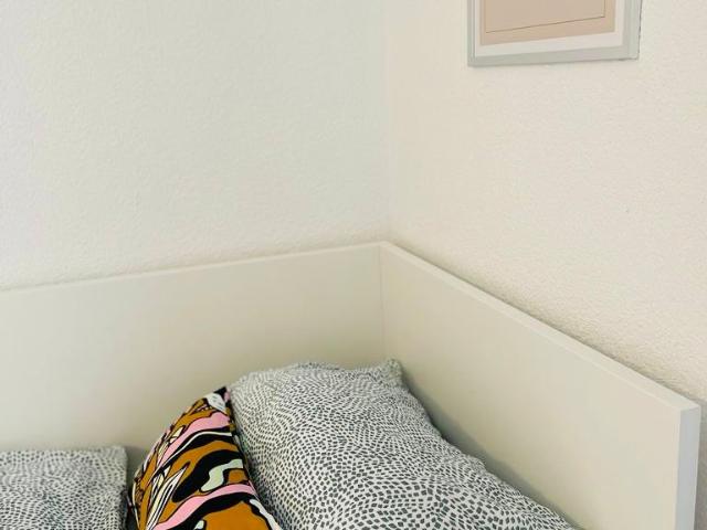 Fully furnished Studio 41 m² in Essen City – Move in Ready for 2–4 Persons, Essen Amsterdam Apartments for Rent