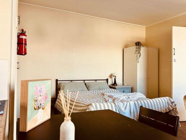 Fully Furnished Studios Living in the Heart of Richmond Flexible Leasing Options