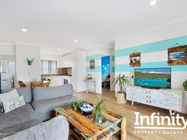 FULLY FURNISHED STYLISH DESIGNER APARTMENT