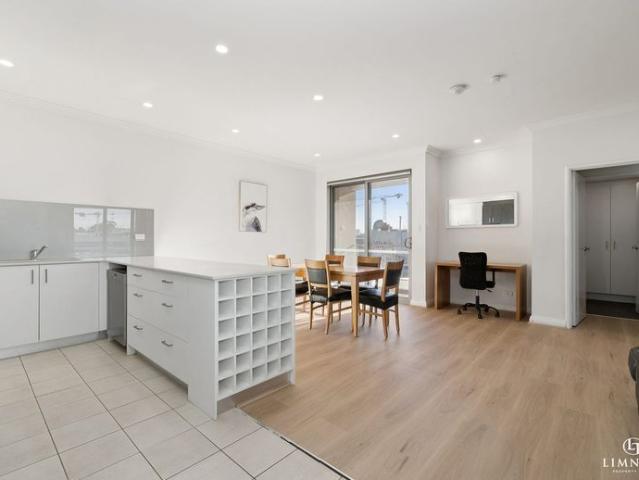 Fully Furnished Stylish Inner City Apartment in a Tranquil, Leafy Setting