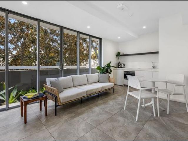 Fully Furnished Sub Penthouse with Spectacular Ocean & Main River Views