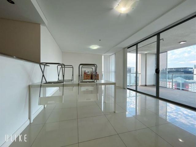 Fully Furnished Super Convenient & Affordable 3B3B! Closed to Restaurant, Supermarket, Bus station, UNSW, USYD!