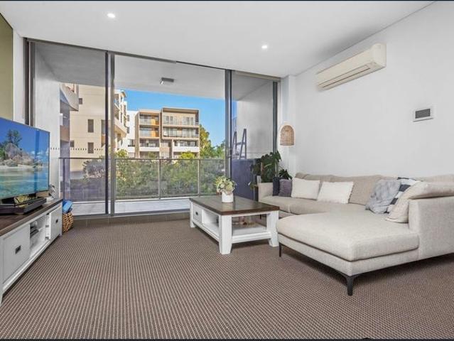 Fully Furnished Super convenient & affordable 3B2B! Closed to restaurant & supermarket & bus station