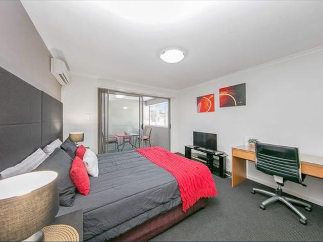 Fully furnished, pool & gym, walking distance to bus and train. RENT INCREASE from 18/04/2027 from $420