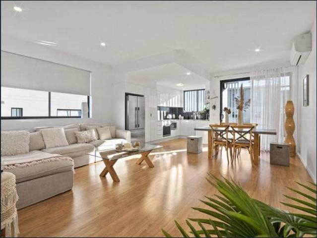 FULLY FURNISHED | POOL | LOCATION