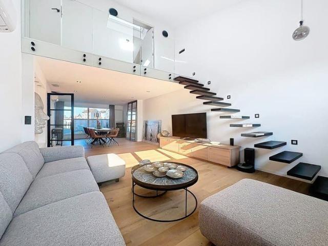 Fully furnished penthouse 3 bedrooms with terrace
