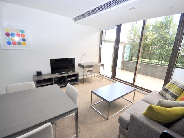 FULLY FURNISHED Perfect inner city one bedroom apartment