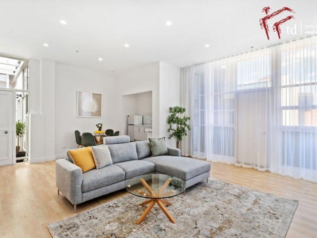 Fully furnished, premiere Adelaide city penthouse apartment with gorgeous South West outlook