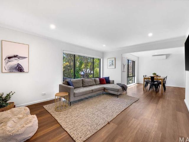 Fully Furnished. Prime Aranda Location
