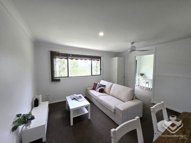 Fully furnished private modern room with Hinterland views