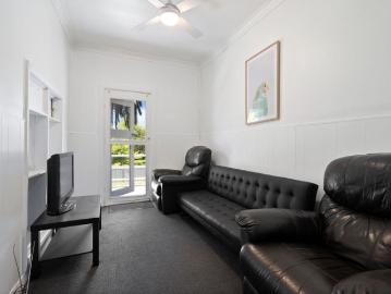 Fully Furnished Room Close to CBD