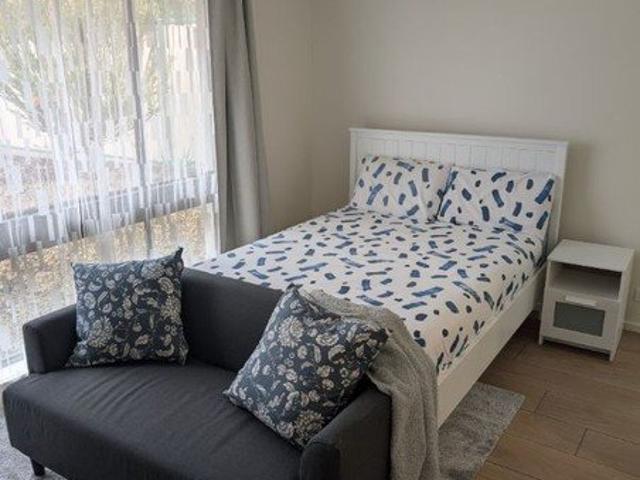 Fully furnished room for rent with private bathroom and kitchenette in Werribee
