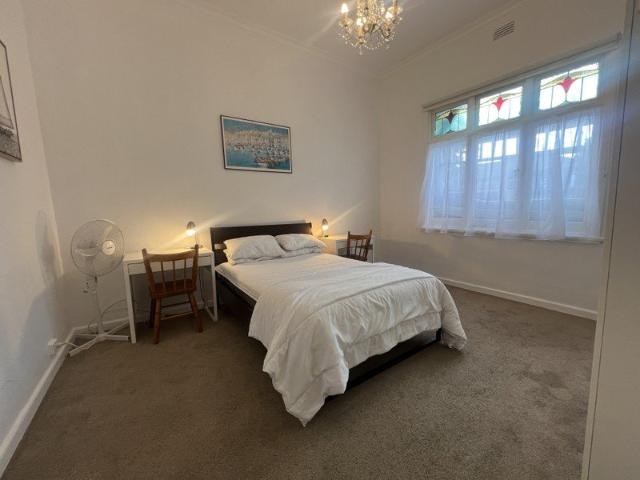 Fully Furnished Rooming House in Prime St Kilda Location All Bills Included! Suitable for Couple or 2 Friends
