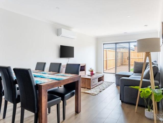 Fully Furnished Rooms in Lara I $250 Per Week I All Bills Included