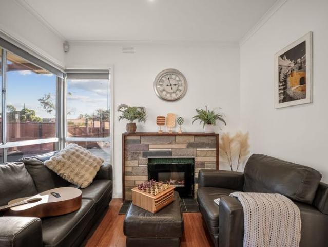 Fully Furnished Rooms Prime Bayside Location