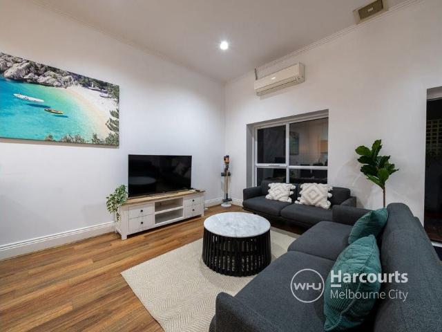 Fully furnished Rare CBD Home!