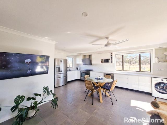 Fully Furnished & Recently Renovated with Lawn Maintenance, Internet, Rubbish Collection Included