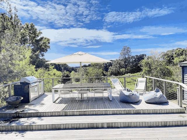 FULLY FURNISHED Red Hill Lane 4 Bedroom + 2 Bath + Studio 5th Vineyard & Rural Valley Views