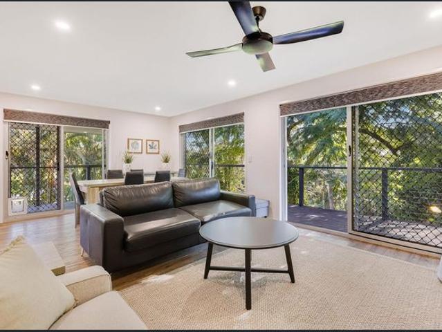 Fully Furnished, Renovated Upstairs Home in Tugun All Utilities Included!