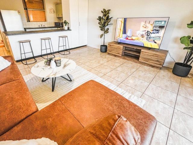 Fully Furnished & Renovated 3x1 New 12 Month Lease at $1,050 Per Week!
