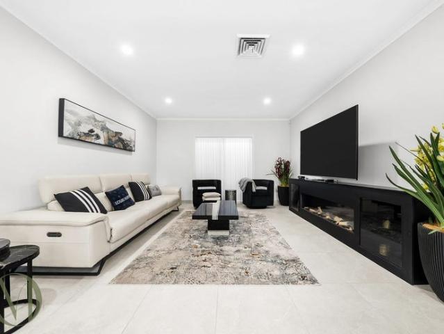 Fully Furnished Resort Style Family Home