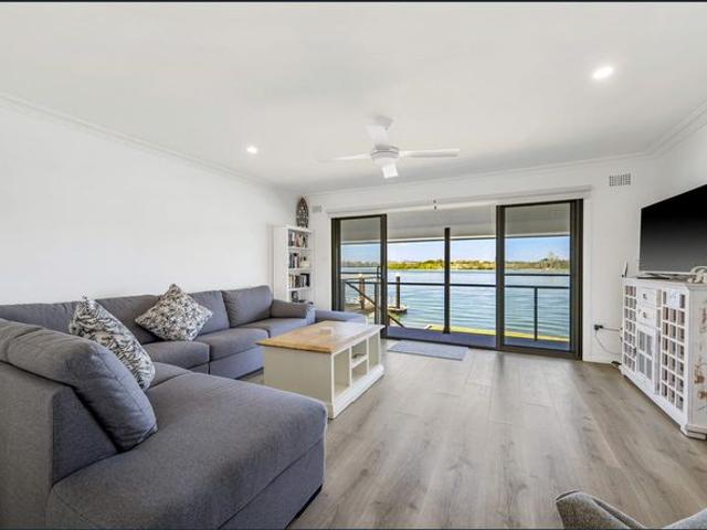 Fully Furnished River Frontage Home!