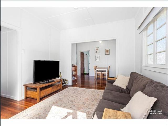FULLY FURNISHED, RIVERSIDE HOME IN WANDAL