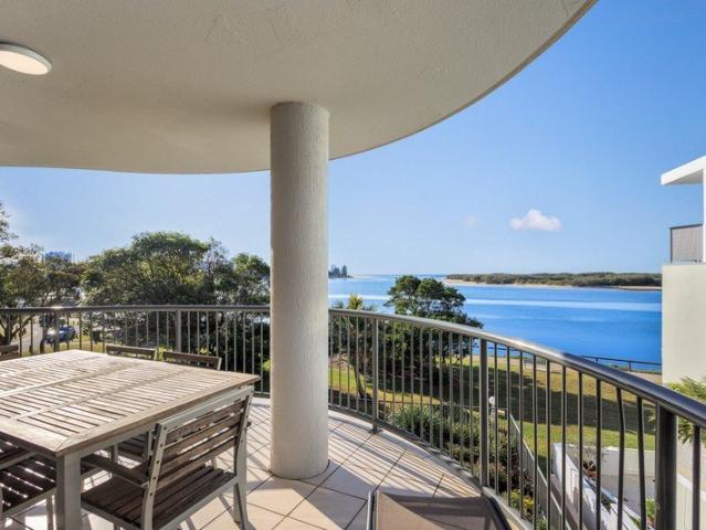 Fully Furnished Waterfront Apartment at Golden Beach