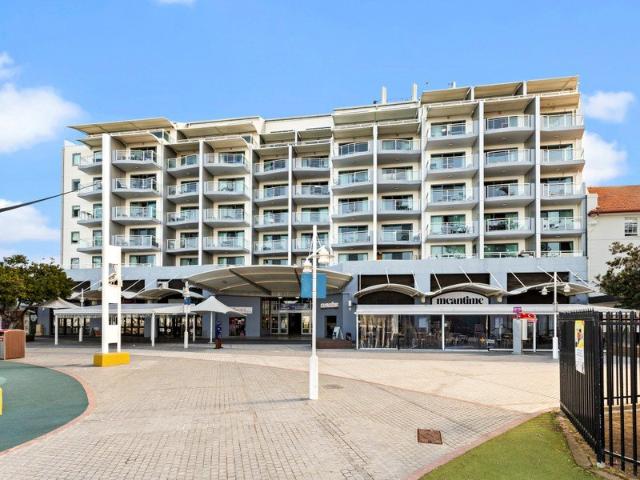 Fully Furnished Waterfront Studio Electricity Included