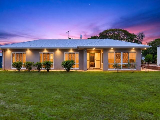 FULLY FURNISHED WITH AN EXCEPTIONAL $800 PER WEEK RETURN A QUALITY HOME TO ENJOY IN THE FUTURE!