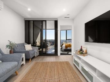 Fully furnished with fabulous views