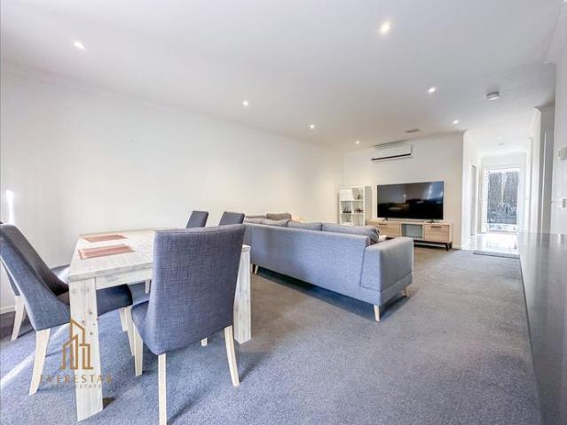 Fully furnished town house in Springvale