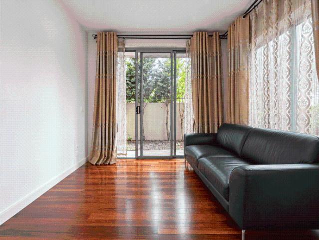 Fully Furnished Townhouse Offering Comfort and Convenience in Glenroy