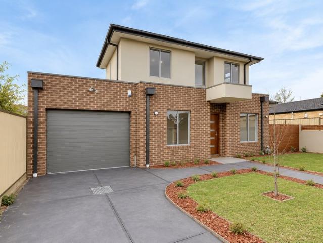 Fully Furnished Townhouse Offering Comfort and Convenience in Glenroy