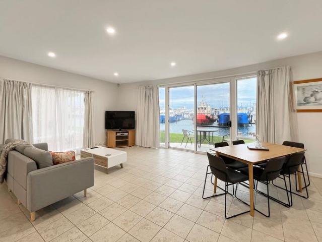 Fully furnished townhouse in Port Lincoln Marina