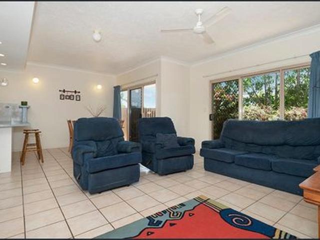 FULLY FURNISHED TOWNHOUSE LAKES VILLA