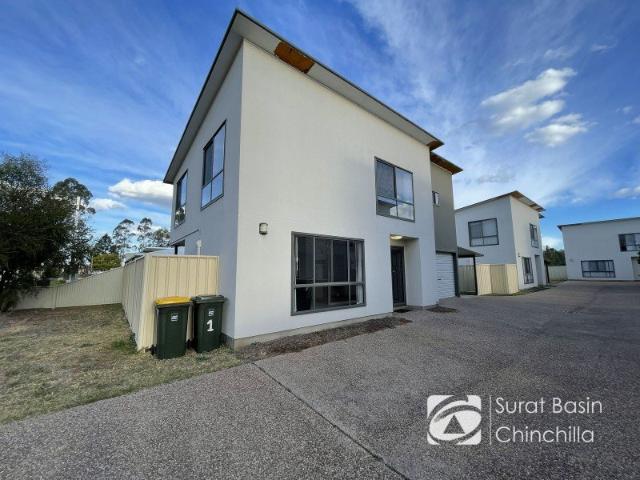 FULLY FURNISHED TOWNHOUSE