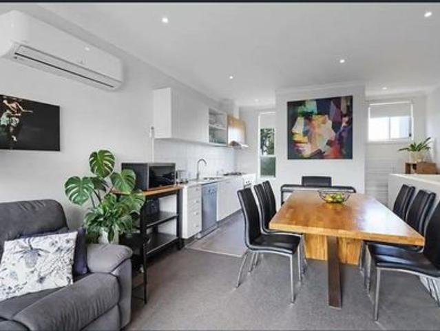 Fully Furnished Townhouse!