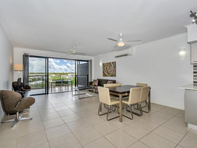 Fully furnished Top Floor Unit