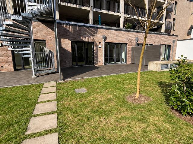 Fully Furnished Terrace Apartment with Private Garden in List next to Eilenriede City Forest, Hannover Amsterdam Apartments for Rent