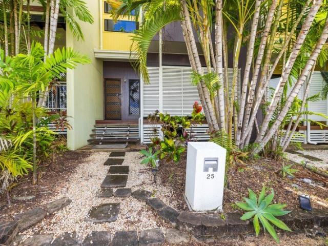 Fully Furnished Terrace Located In Popular Douglas