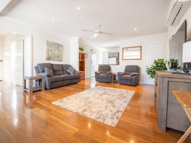 Fully Furnished Three Bedroom Cottage