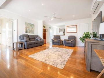 Fully Furnished Three Bedroom Cottage
