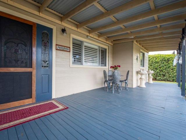 Fully Furnished Three Bedroom Cottage
